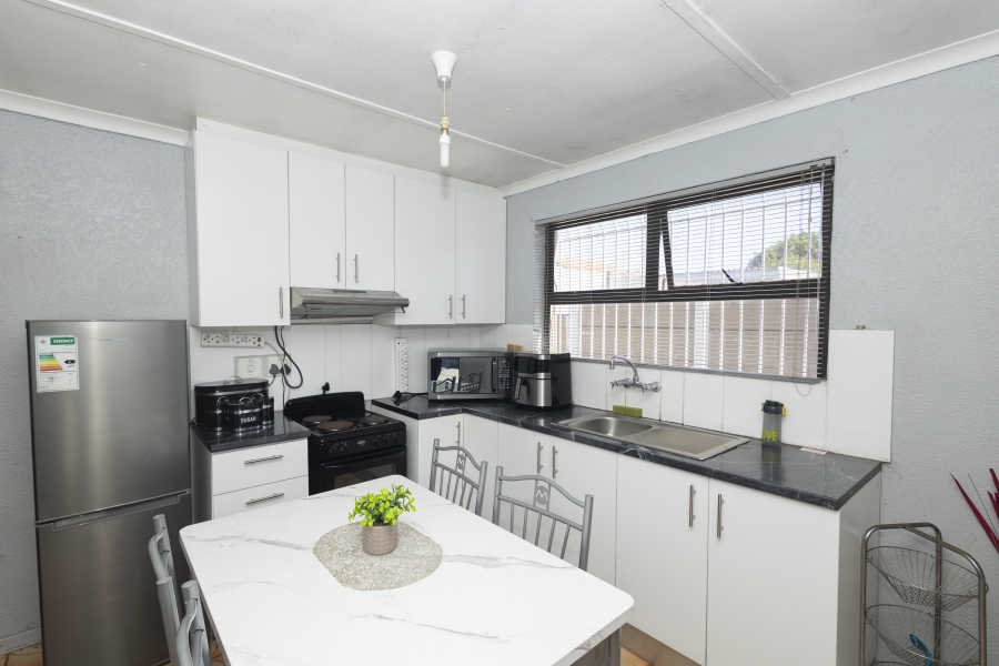 4 Bedroom Property for Sale in Ravensmead Western Cape